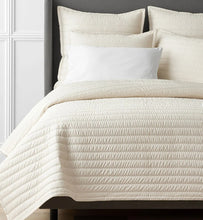 Load image into Gallery viewer, Wholesale Only Urban Cotton Sateen Quilt Set