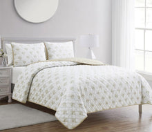 Load image into Gallery viewer, Wholesale Only Microfiber Printed Quilt Set