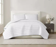 Load image into Gallery viewer, Wholesale Only Urban Cotton Sateen Quilt Set